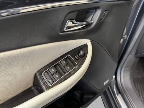 Used 2018 Chevrolet Impala Premier FWD image 36
