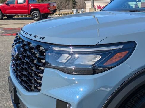 New 2026 Ford Explorer ST-Line w/ ST-Line Street Pack image 9