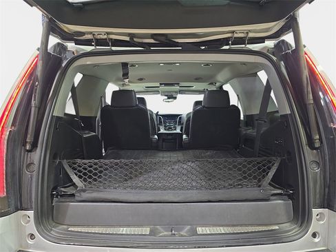 Used 2018 Cadillac Escalade Luxury image 14