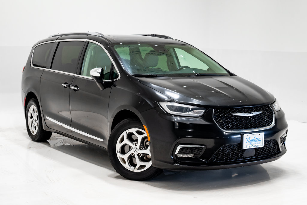 Used 2021 Chrysler Pacifica Limited w/ Premium & Safety Sphere Group AWD/4WD image 8