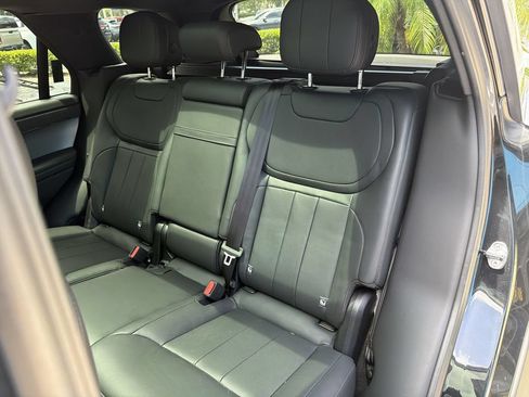Used 2025 Land Rover Range Rover Sport SE AWD/4WD image 20