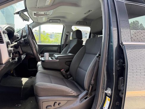 Used 2017 GMC Sierra 1500 SLE w/ SLE Value Package AWD/4WD image 9