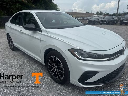 Used 2025 Volkswagen Jetta Sport FWD image 7