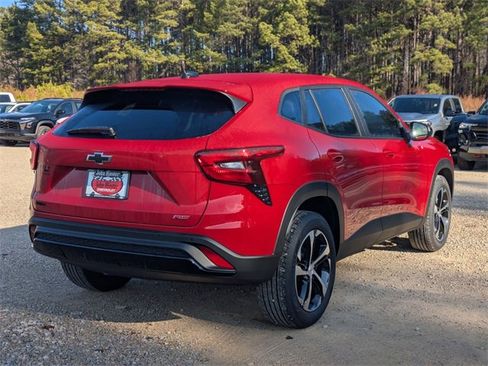 New 2026 Chevrolet Trax RS w/ Sunroof Package image 2