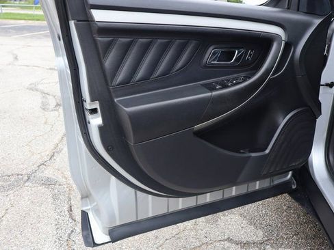 Used 2015 Ford Taurus SEL FWD image 33