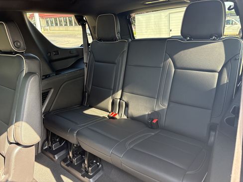Used 2021 GMC Yukon SLT w/ SLT Premium Package AWD/4WD image 15