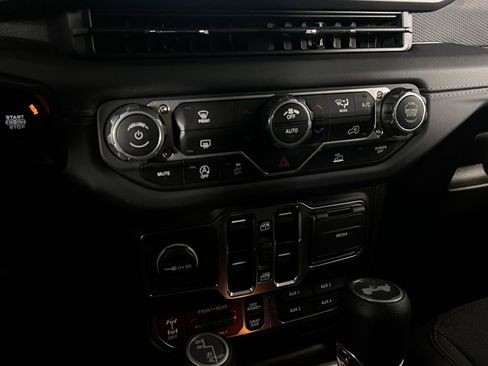 Certified 2025 Jeep Wrangler Unlimited Rubicon image 20