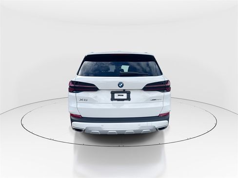 Used 2024 BMW X5 xDrive50e w/ Premium Package image 7