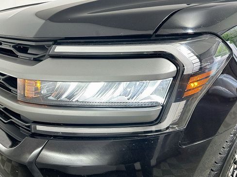 Used 2024 Ford Expedition XLT AWD/4WD image 32