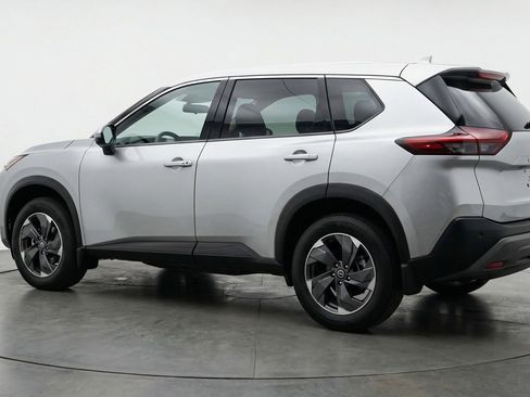 Used 2025 Nissan Rogue SV AWD/4WD image 6