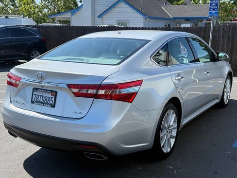 Used 2013 Toyota Avalon XLE Touring FWD image 6