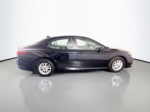 Used 2026 Toyota Camry LE image 11