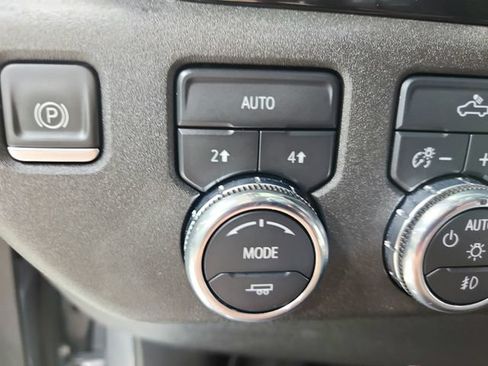 Used 2023 GMC Sierra 1500 Elevation w/ Preferred Package AWD/4WD image 27