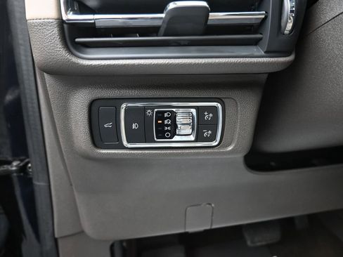 Used 2021 Lincoln Corsair Reserve w/ Equipment Group 201A AWD/4WD image 11