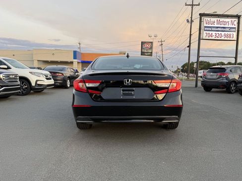 Used 2018 Honda Accord LX image 5
