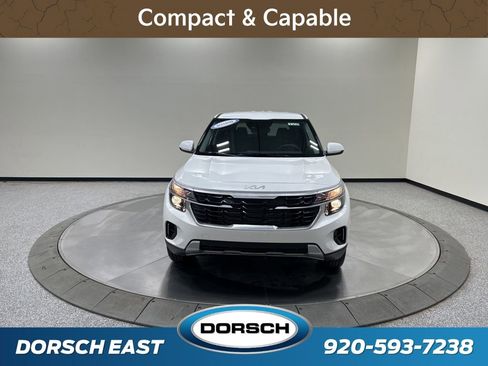 New 2026 Kia Seltos LX FWD image 2