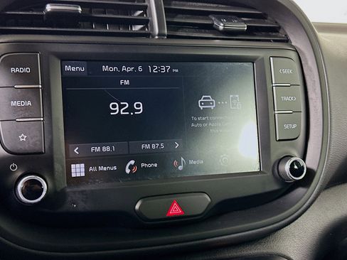 Used 2025 Kia Soul LX w/ LX Technology Package image 21