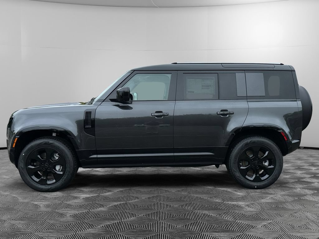 New 2026 Land Rover Defender 110 X-Dynamic SE AWD/4WD image 2