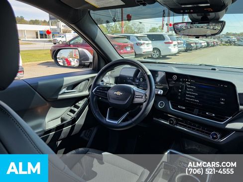 Used 2025 Chevrolet Equinox LT w/ Convenience Package II image 20