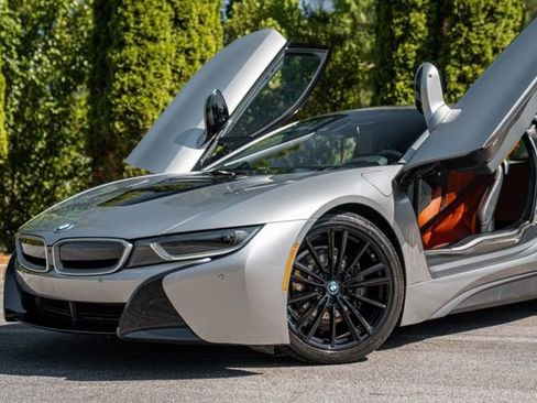 Used 2019 BMW i8 Coupe AWD/4WD image 3