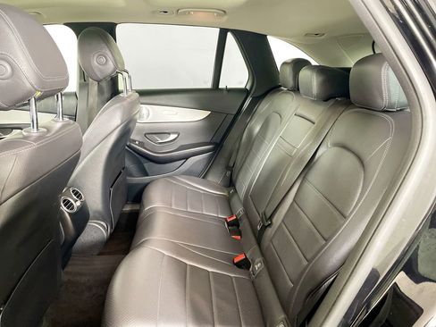 Used 2020 Mercedes-Benz GLC 300 4MATIC image 25