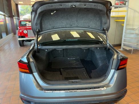 Used 2023 Nissan Altima 2.5 SR image 13