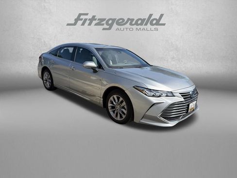 Used 2021 Toyota Avalon XLE FWD image 1