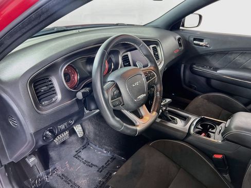 Used 2018 Dodge Charger SRT Hellcat w/ Harman/Kardon Audio Group RWD image 9