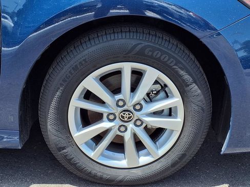 Used 2025 Toyota Camry LE FWD image 9