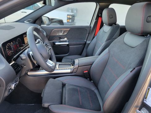 New 2025 Mercedes-Benz GLA 35 AMG 4MATIC image 9