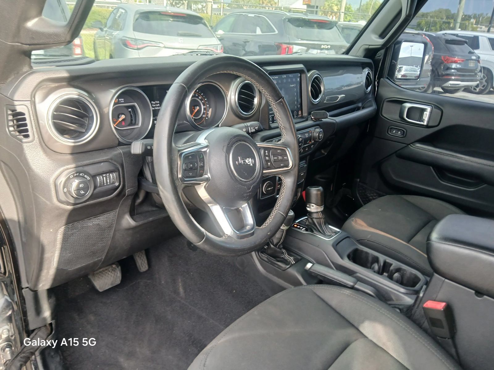 Used 2020 Jeep Gladiator Overland AWD/4WD image 7