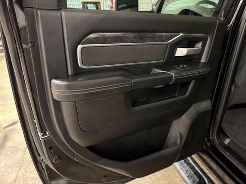 Certified 2024 RAM 2500 Big Horn w/ Night Edition AWD/4WD image 34