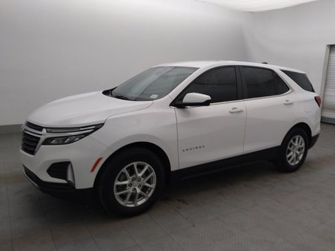 Used 2024 Chevrolet Equinox LT image 2