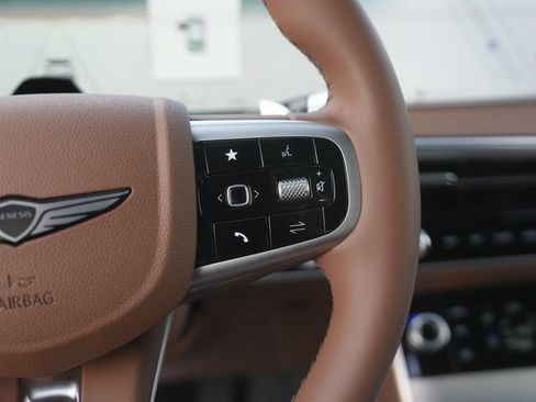 Used 2026 Genesis GV70 2.5T Advanced image 24