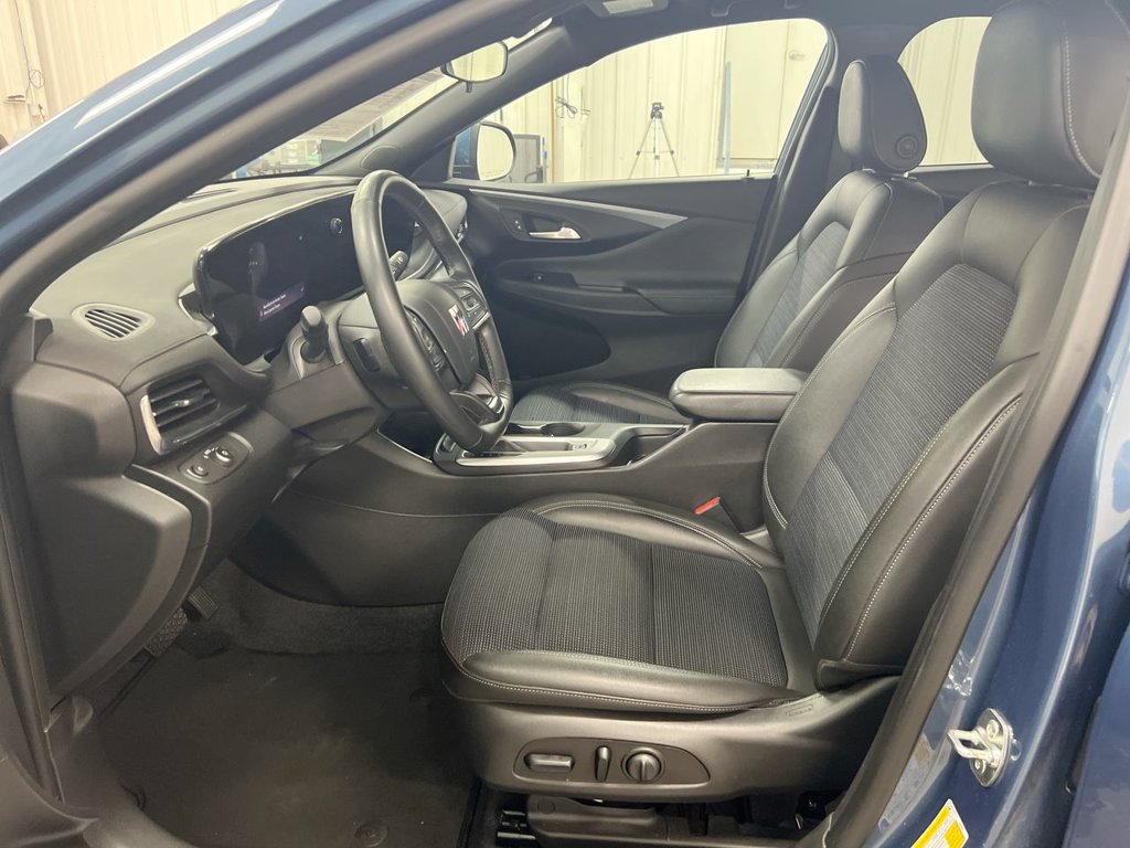 Used 2025 Buick Envista Preferred w/ Convenience I Package FWD image 19