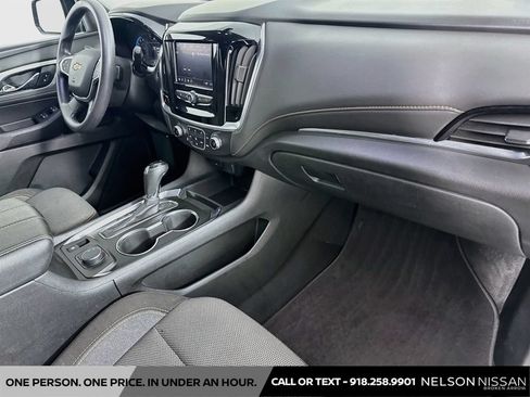 Used 2020 Chevrolet Traverse LS FWD image 28