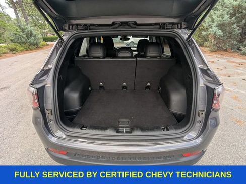 Used 2024 Jeep Compass Latitude AWD/4WD image 17