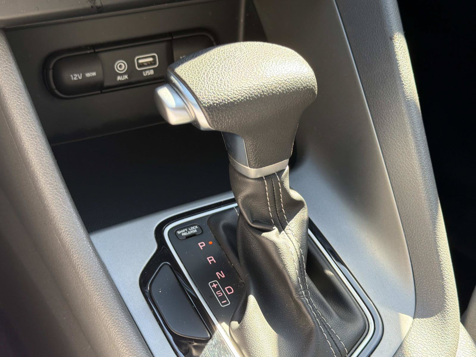Used 2019 Kia Niro LX FWD image 23