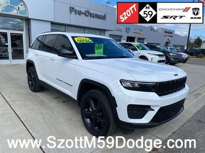 Used 2024 Jeep Grand Cherokee Altitude