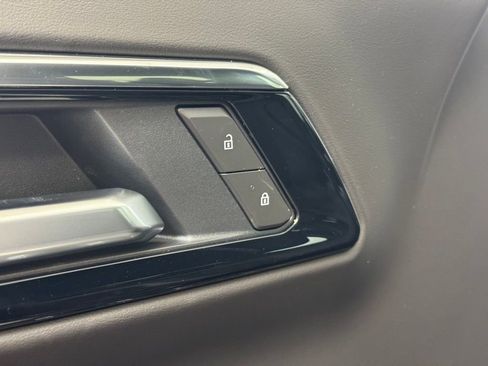 New 2026 Chevrolet Suburban LS AWD/4WD image 9