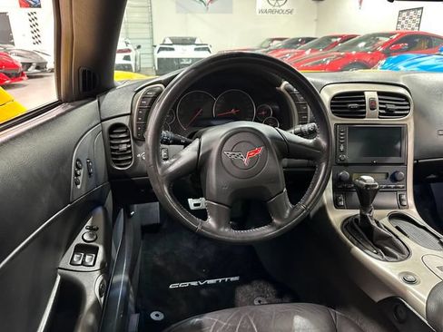 Used 2005 Chevrolet Corvette Convertible w/ Preferred Equipment Group RWD image 7