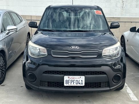 Used 2018 Kia Soul FWD image 2