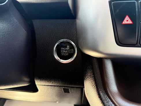 Used 2018 Toyota Highlander XLE image 25