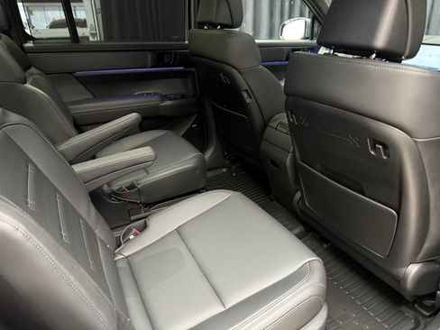 Used 2024 Hyundai Santa Fe Calligraphy image 32