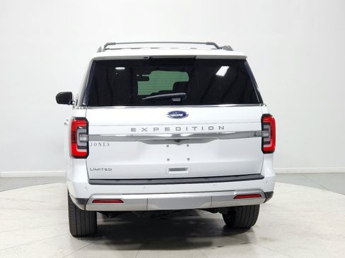 Used 2024 Ford Expedition Limited image 6