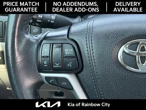 Used 2019 Toyota Highlander Limited FWD image 33