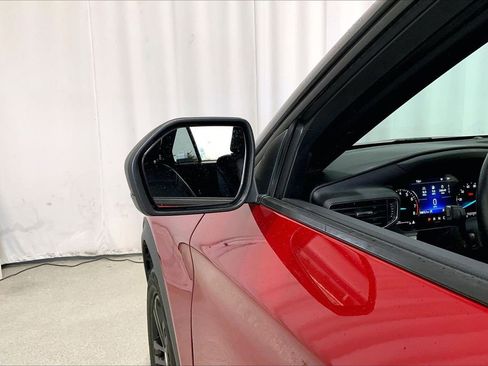 Used 2020 Ford Explorer XLT w/ Equipment Group 202A image 10