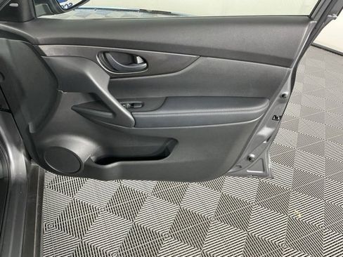 Used 2020 Nissan Rogue S image 14