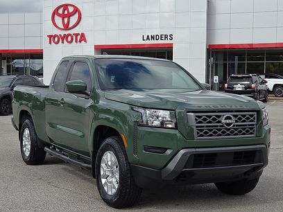 Used 2022 Nissan Frontier SV w/ Technology Package