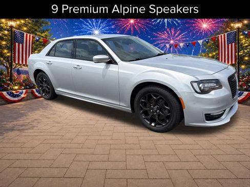 Used 2021 Chrysler 300 Touring L w/ Popular Equipment Group AWD/4WD image 9